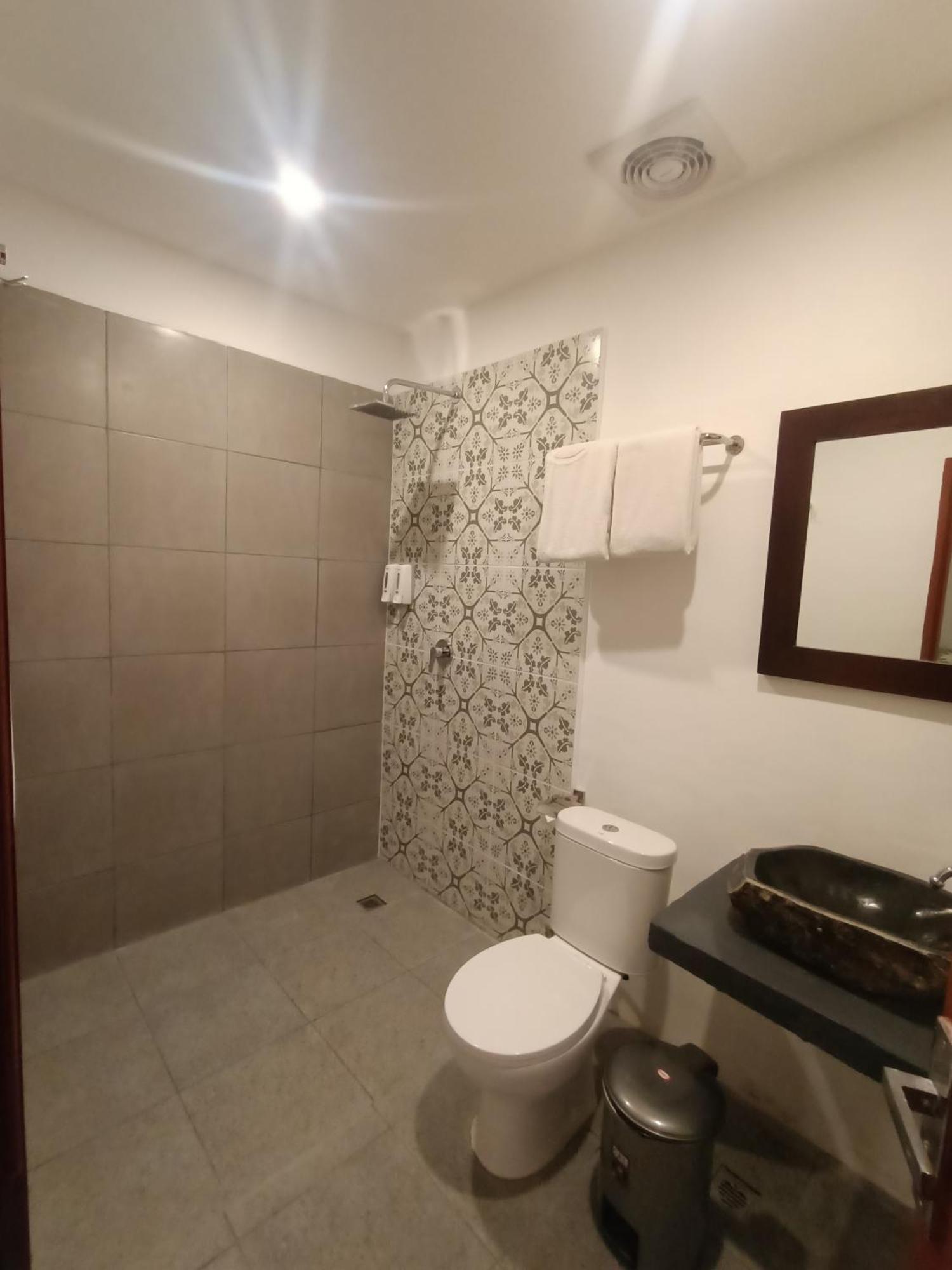 Attara Inn 圣吉吉 外观 照片