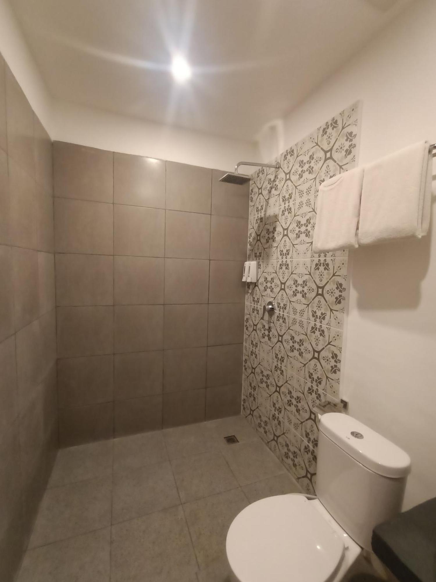 Attara Inn 圣吉吉 外观 照片
